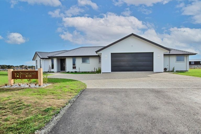 Photo of property in 12 Highland Rise, Waihopai, 9872