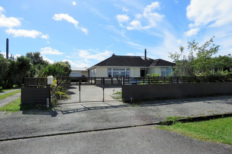 Photo of property in 61 Wakefield Street, Westport, 7825