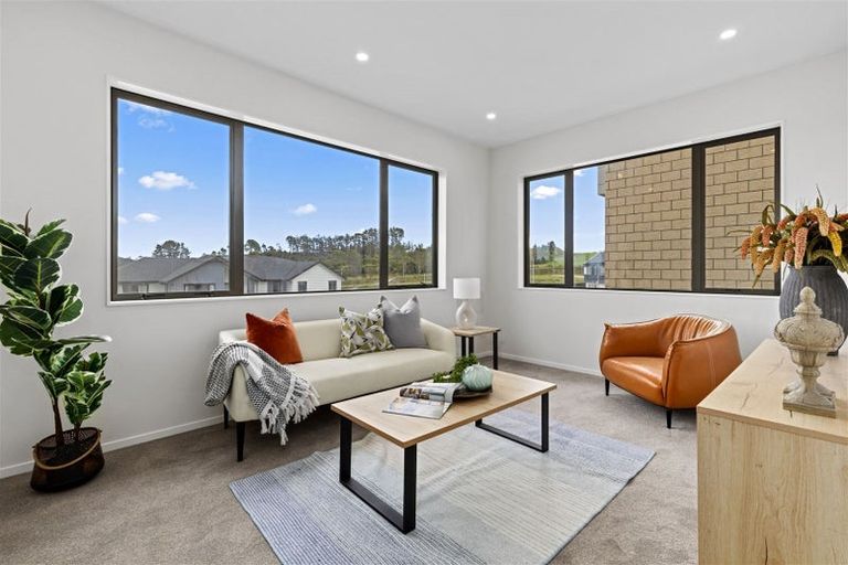 Photo of property in 43 Sunnyheights Road, Orewa, 0931