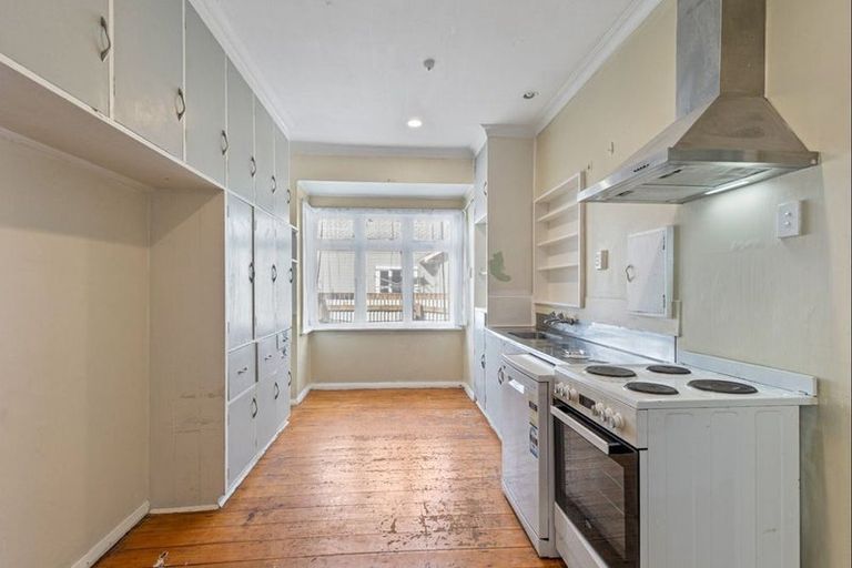 Photo of property in 13 Kings Drive, Levin, 5510