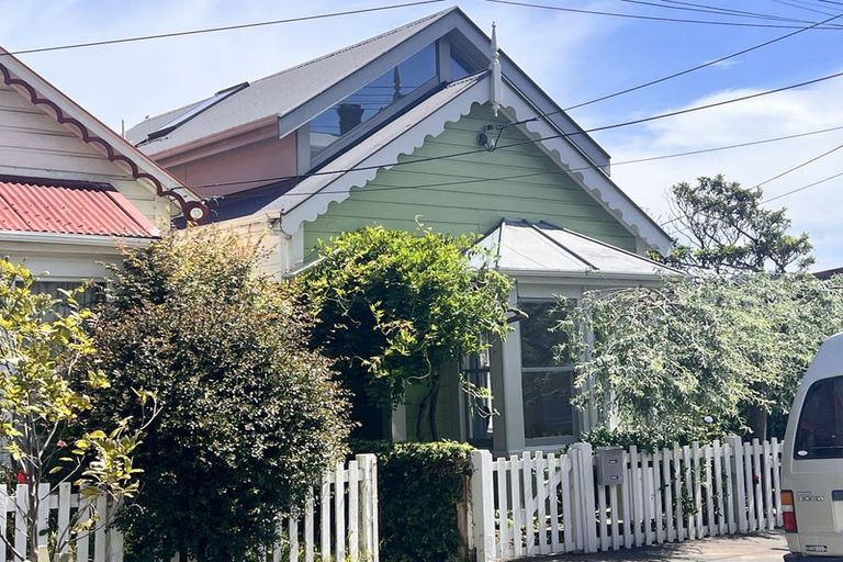Photo of property in 118 Elizabeth Street, Mount Victoria, Wellington, 6011