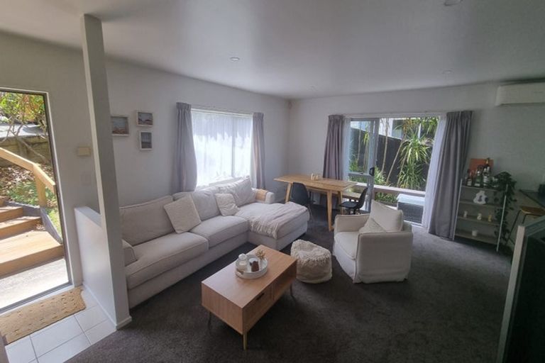Photo of property in 18a Hythe Terrace, Mairangi Bay, Auckland, 0630