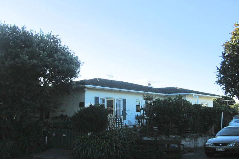 Photo of property in 5 Arthur Street, Paraparaumu Beach, Paraparaumu, 5032