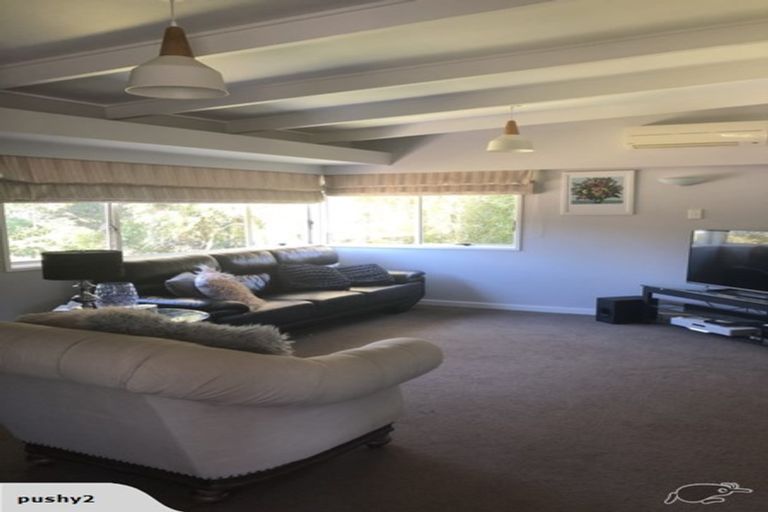 Photo of property in 83 Tirohanga Road, Tirohanga, Lower Hutt, 5010