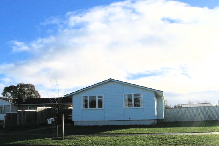 Photo of property in 28 Cartier Crescent, Flaxmere, Hastings, 4120