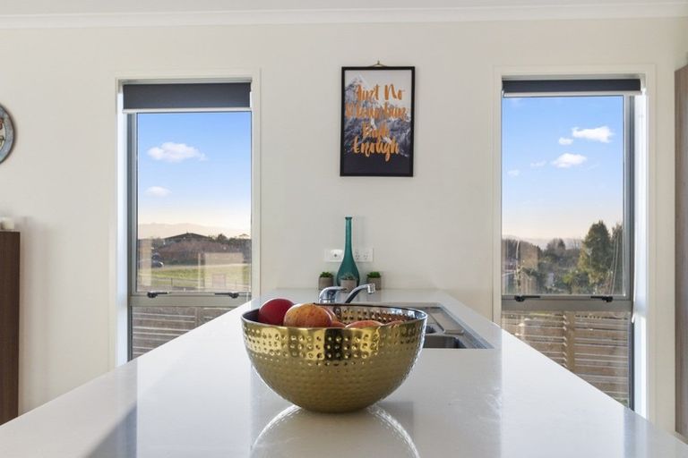 Photo of property in 95 Bert Wall Drive, Omokoroa, 3114