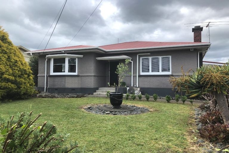 Photo of property in 10 Dinniss Avenue, Regent, Whangarei, 0112