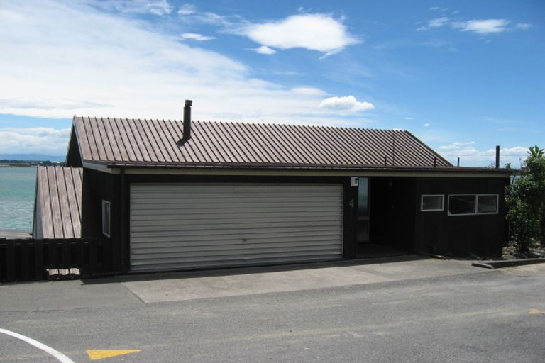 Photo of property in 4 Balmoral Lane, Redcliffs, Christchurch, 8081