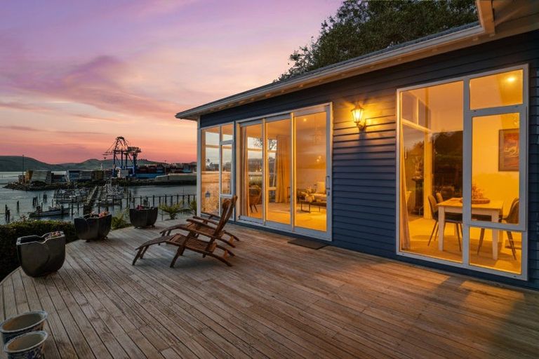 Photo of property in 64 Harbour Terrace, Careys Bay, Port Chalmers, 9023