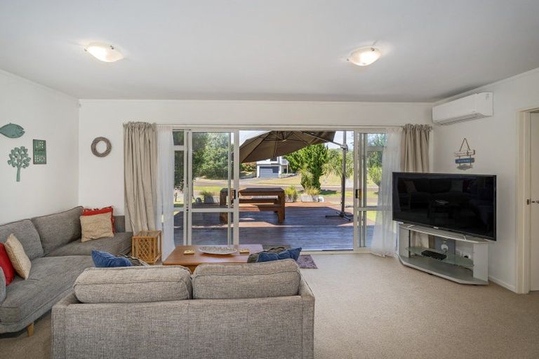 Photo of property in 12 Pleasant Place, Pauanui, Hikuai, 3579