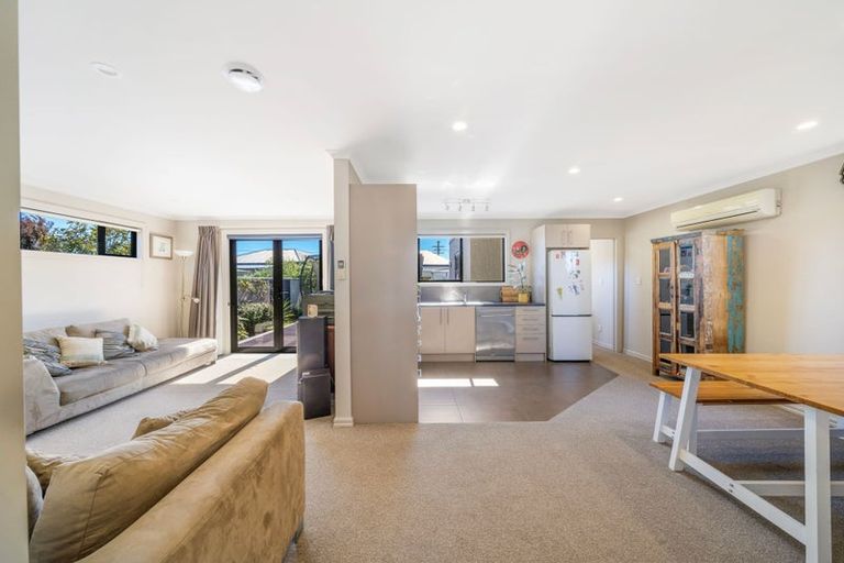 Photo of property in 8 Hargest Crescent, Saint Kilda, Dunedin, 9012