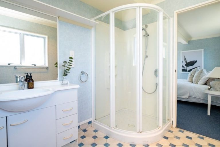 Photo of property in 99 The Esplanade, Westshore, Napier, 4110