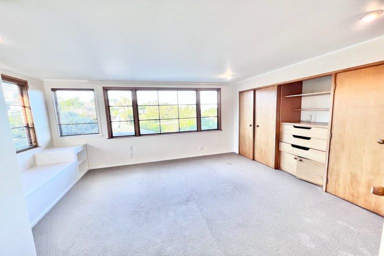 Photo of property in 76 Beach Road, Castor Bay, Auckland, 0620