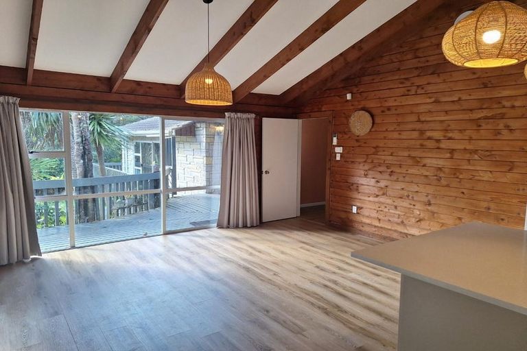 Photo of property in 148 Laingholm Drive, Laingholm, Auckland, 0604