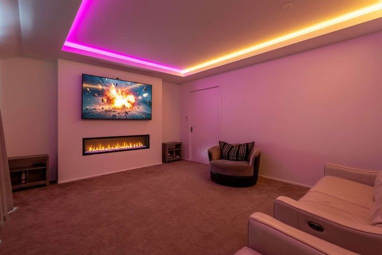 Photo of property in 100 Hoffman Court, Waikiwi, Invercargill, 9810