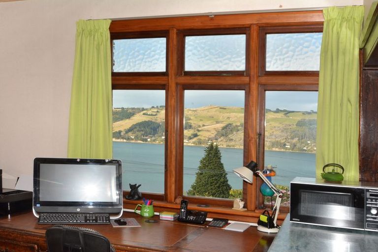 Photo of property in 17 Junction Road, Ravensbourne, Dunedin, 9022