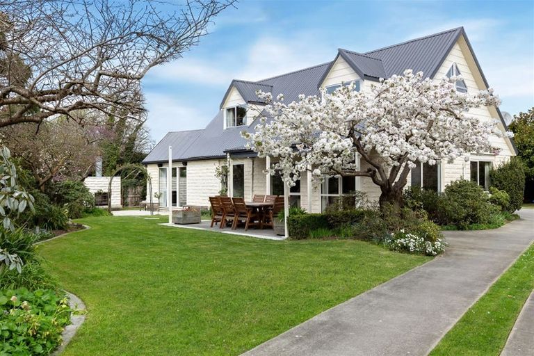 Photo of property in 14 Ruddenklau Lane, Bishopdale, Christchurch, 8053