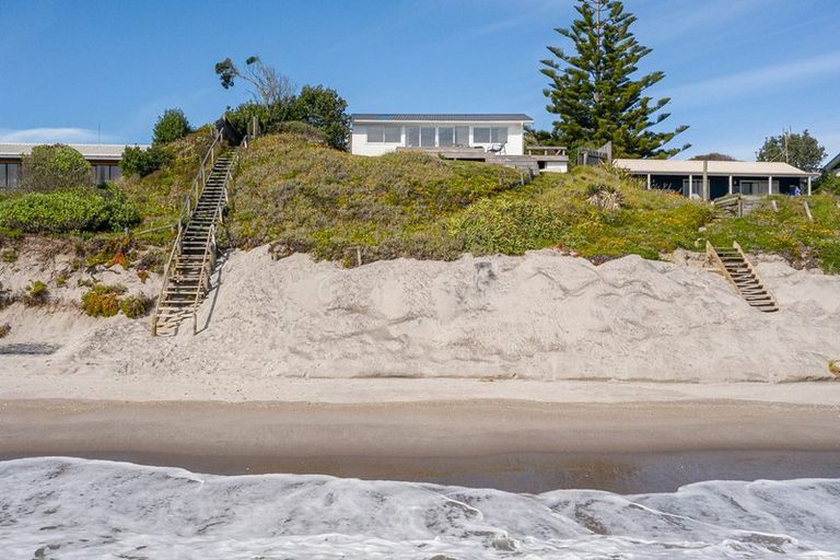 Photo of property in 277 Pukehina Parade, Pukehina, Te Puke, 3189