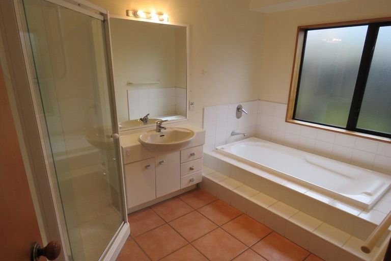 Photo of property in 4 Parkstone Avenue, Ilam, Christchurch, 8041