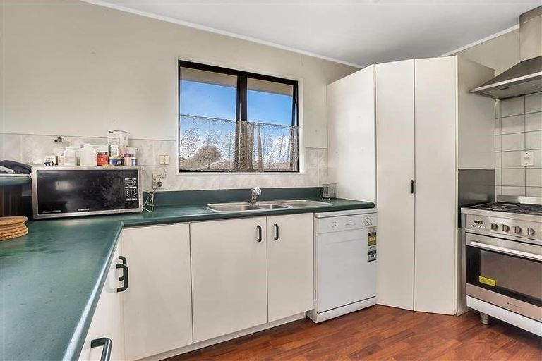 Photo of property in 8 Tane Street, New Lynn, Auckland, 0600