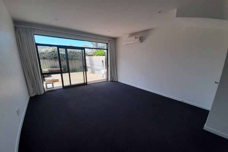 Photo of property in 4/50 Ocean View Road, Northcote, Auckland, 0627