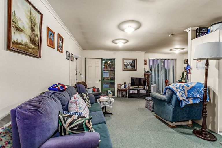 Photo of property in Kessel Way, 27/5 Craiburn Street, Ranui, Auckland, 0612