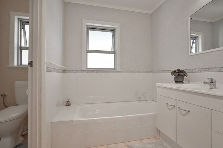 Photo of property in 7 Saint Andrews Road, Havelock North, 4130