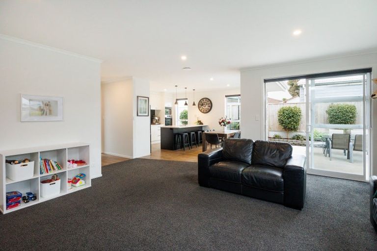Photo of property in 46 Peppertree Glade, Kelvin Grove, Palmerston North, 4414
