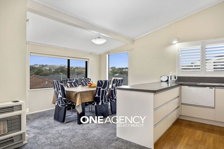 Photo of property in 27a Shackle Lane, Whitby, Porirua, 5024