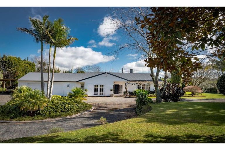 Photo of property in 37 Riverview Road, Kerikeri, 0230