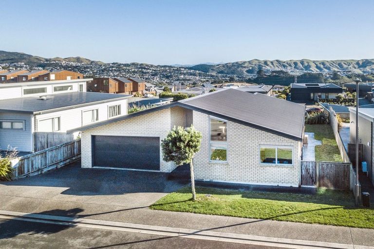 Photo of property in 35 Lacebark Lane, Woodridge, Wellington, 6037