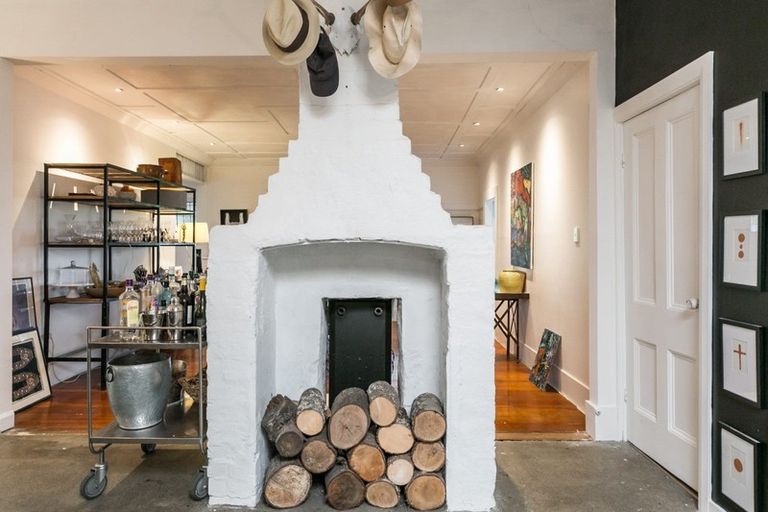 Photo of property in 21 Sealy Road, Bluff Hill, Napier, 4110