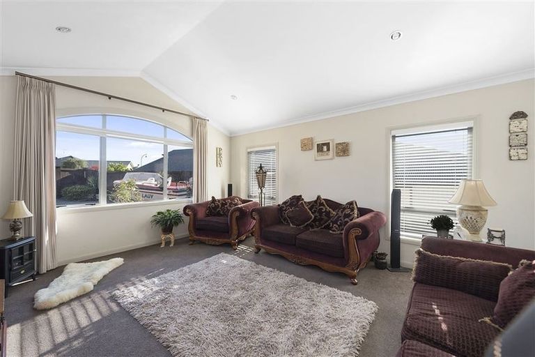 Photo of property in 48 Coleraine Drive, Rototuna, Hamilton, 3210