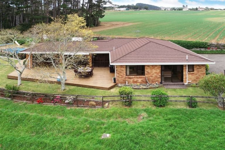 Photo of property in 366 Waiuku Road, Puni, Pukekohe, 2678