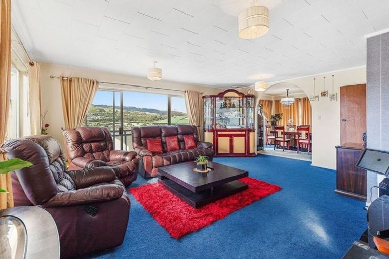 Photo of property in 14 Katarina Grove, Tawa, Wellington, 5028