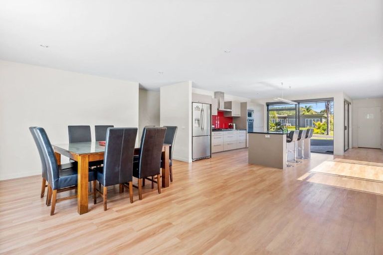 Photo of property in 1 Coral Place, Matapouri, Whangarei, 0173