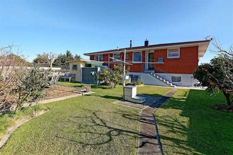 Photo of property in 26 Kensington Place, Fairfield, Hamilton, 3214