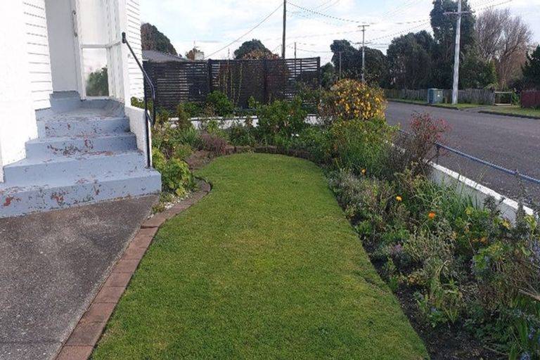 Photo of property in 37 Victoria Street, Patea, 4520