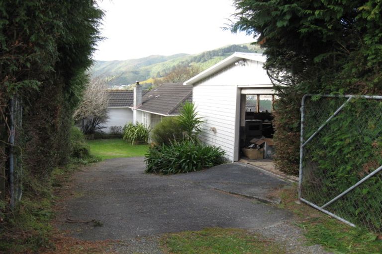 Photo of property in 16 Fraser Street, Wainuiomata, Lower Hutt, 5014