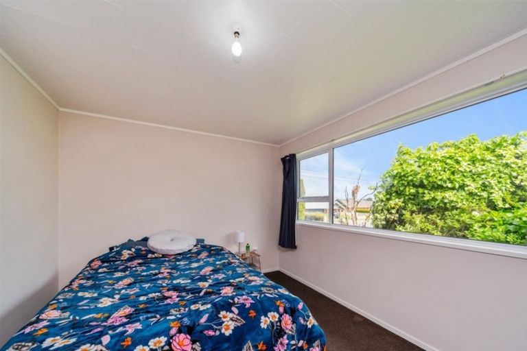Photo of property in 21 Manawapou Road, Hawera, 4610