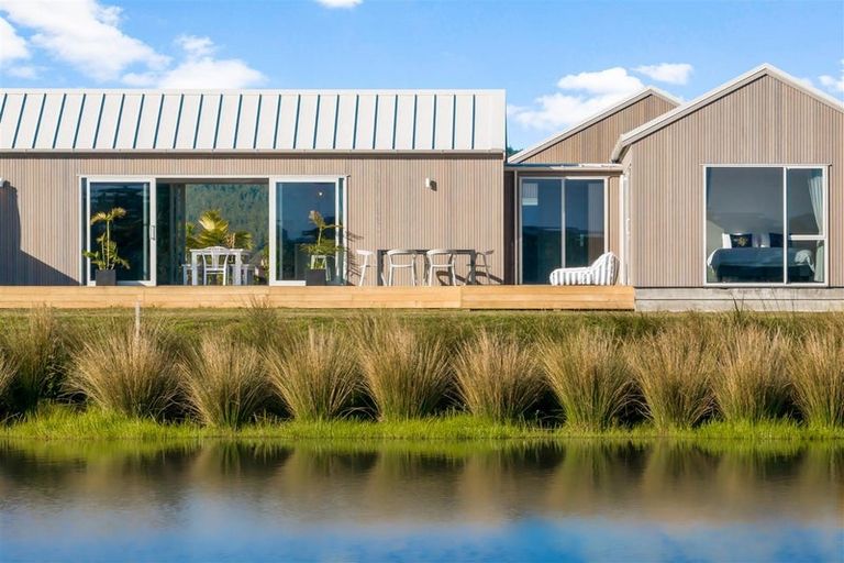 Photo of property in 218 Hamiora Street, Matarangi, 3592