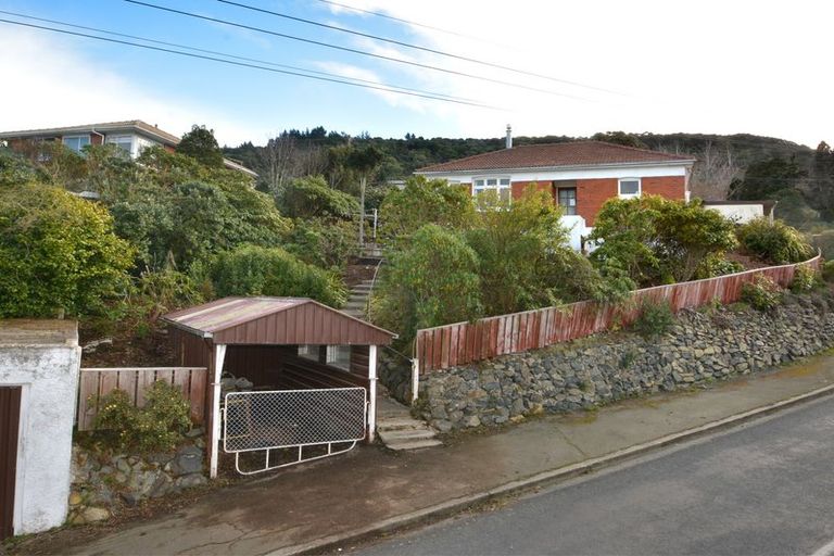 Photo of property in 17 Junction Road, Ravensbourne, Dunedin, 9022