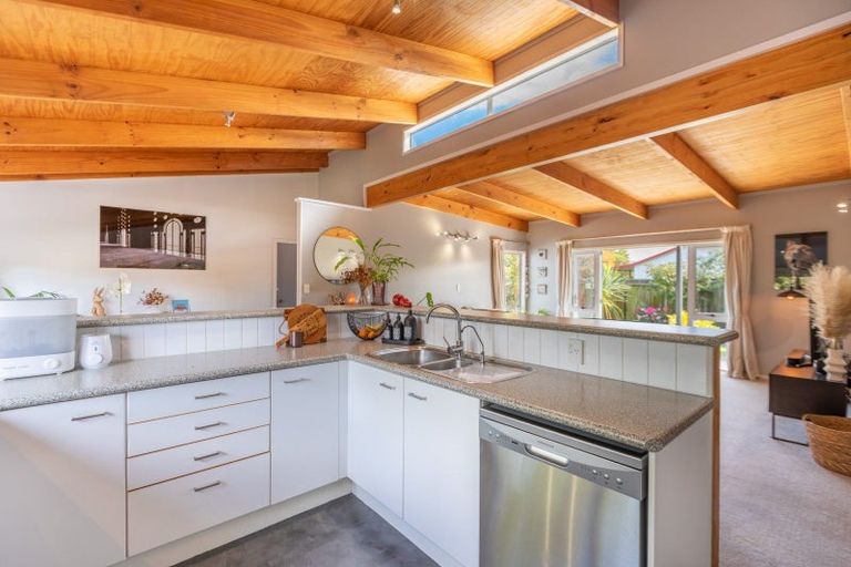 Photo of property in 1 Blundell Avenue, Waipukurau, 4200