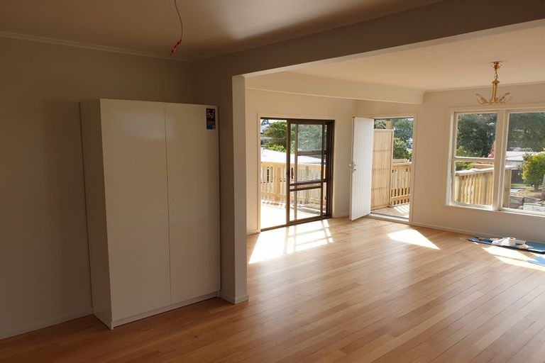 Photo of property in 21 Linwood Avenue, Forrest Hill, Auckland, 0620