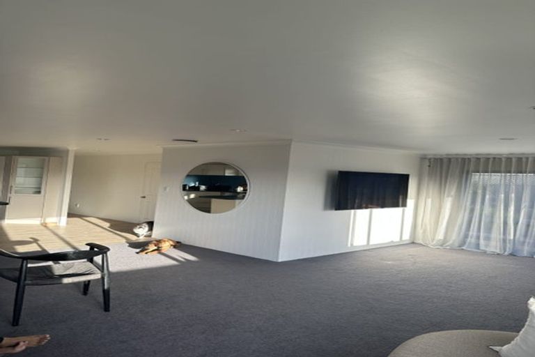 Photo of property in 2/840 Whangaparaoa Road, Manly, Whangaparaoa, 0930