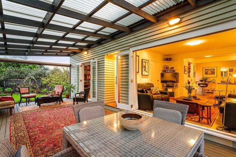 Photo of property in 1b Nicolas Avenue, Glen Eden, Auckland, 0602