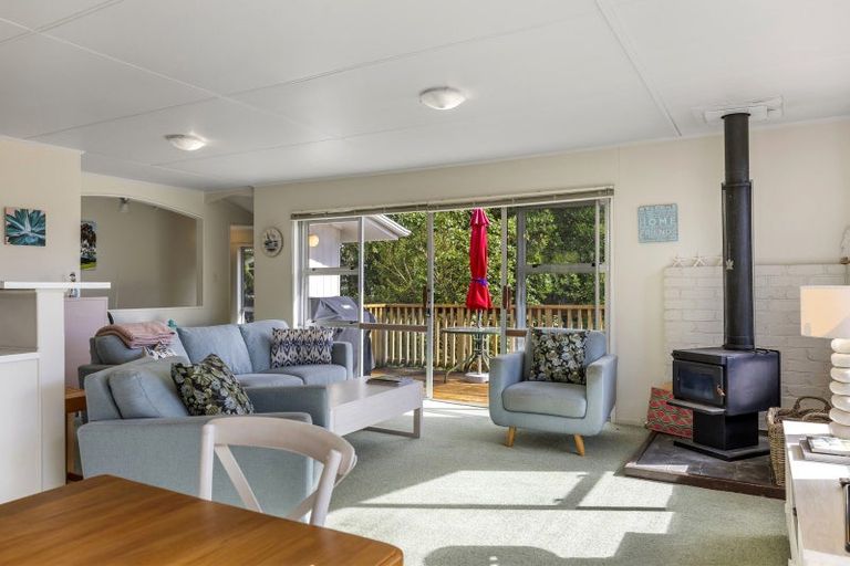 Photo of property in 64 Kaiuru Avenue, Pukawa Bay, Turangi, 3381