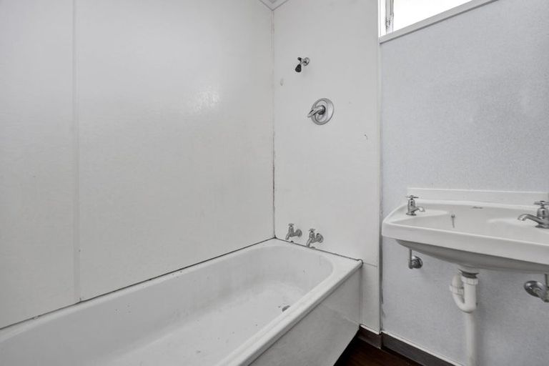 Photo of property in 21a Acourt Street, Hawera, 4610