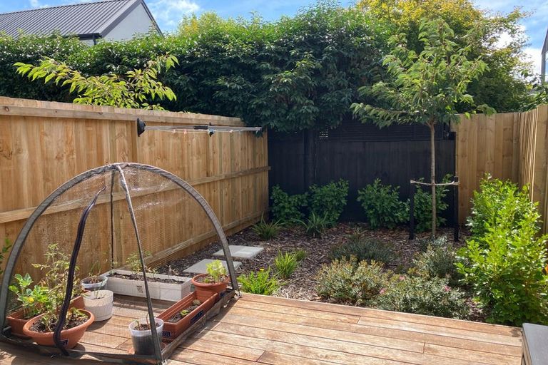 Photo of property in 10/24 Devonport Lane, St Albans, Christchurch, 8014