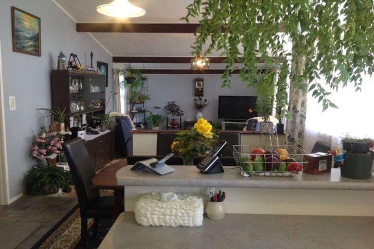 Photo of property in 22 High Street East, Waitara, 4320